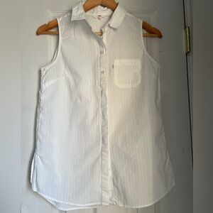 Levi’s Sleeveless White Button-Up Shirt
